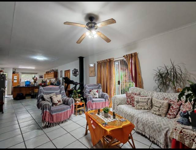 2 BEDROOM TOWNHOUSE FOR SALE IN THREE RIVERS